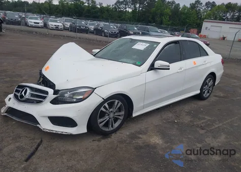 2016 Mercedes-Benz E 350 4Matic z USA, uszkodzony, nr VIN WDDHF8JB1GB182649